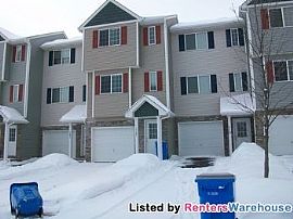 Beautiful 2bd/1.5ba Townhouse!! in Cambridge, MN