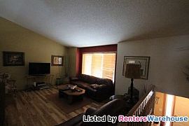 Stunning 4 Bedroom Home in Chisago City in Chisago City, MN (Photo 3 of 5)