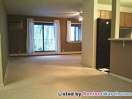 Nice 2bed/2bath Condo in Minnetonka! in Eden Prairie, MN (Photo 5 of 5)