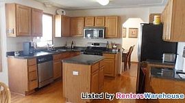 Beautiful 5bd/3.5ba Chanhassen House! in Chanhassen, MN (Photo 2 of 5)