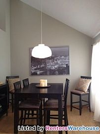 Updated 2 Bedroom Townhouse By Lake Calh in Edina, MN (Photo 3 of 5)