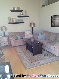 Updated 2 Bedroom Townhouse By Lake Calh in Edina, MN (Photo 4 of 5)