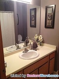 Updated 2 Bedroom Townhouse By Lake Calh in Edina, MN (Photo 5 of 5)