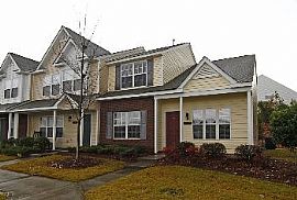 2 Br End Unit W/loft and Master Down in Charlotte, NC