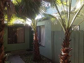 Cute 2 Bedroom, 1 Bath Stockton Triplex in Stockton, CA