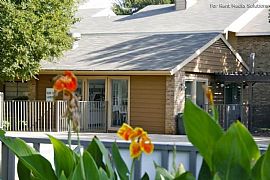 2 Bd/1 Bath The Shores and The Ponde Off in Arlington, TX (Photo 2 of 4)