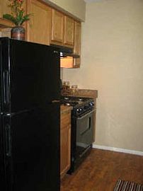 Saltwater Pool, Fitness Center, Tennis C in Evansville, IN (Photo 3 of 5)