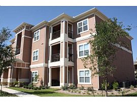 3 Bd/2 Bath Spacious Retreat at The Have in Hill Country Village, TX