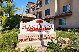 2 Bd/2 Bath San Marcos 1 Bed with Large Cl in Lake San Marcos, CA