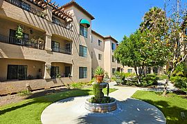 2 Bd/2 Bath San Marcos 1 Bed with Large Cl in Lake San Marcos, CA (Photo 2 of 5)