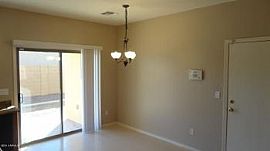 3 Bed, 1927 Sqft, $1,025 in Sun City, AZ (Photo 4 of 5)
