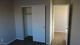 3 Bed, 1927 Sqft, $1,025 in Sun City, AZ (Photo 5 of 5)