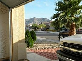 4 Bed, 2452 Sqft, $1,495 in Phoenix, AZ (Photo 4 of 5)
