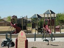 4 Bed, 2452 Sqft, $1,495 in Phoenix, AZ (Photo 5 of 5)