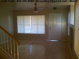 3 Bed, 1744 Sqft, $950 in Phoenix, AZ (Photo 3 of 5)