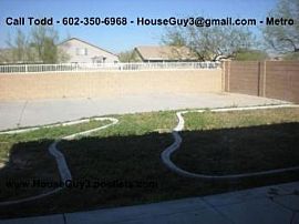 3 Bed, 1744 Sqft, $950 in Phoenix, AZ (Photo 4 of 5)