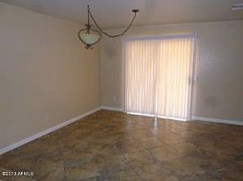 3 Bed, 1342 Sqft, $995 in Mesa, AZ (Photo 4 of 5)