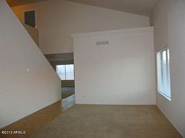 4 Bed, 2469 Sqft, $950 in Buckeye, AZ (Photo 2 of 5)