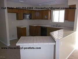 3 Bed, 2139 Sqft, $1,025 in Peoria, AZ (Photo 4 of 5)