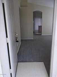 3 Bed, 1464 Sqft, $995 in Goodyear, AZ (Photo 3 of 5)