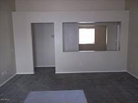 3 Bed, 1464 Sqft, $995 in Goodyear, AZ (Photo 4 of 5)