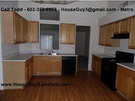 3 Bed, 1549 Sqft, $1,150 in Gilbert, AZ (Photo 3 of 5)