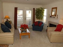 1 Bd/1 Bath Heated Pool and Spa! in Longmont, CO (Photo 3 of 5)