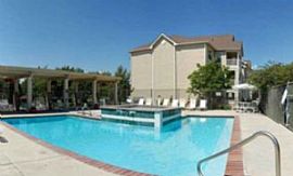 1 Bd/1 Bath Heated Pool and Spa! in Longmont, CO (Photo 5 of 5)