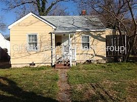 Single Family Rental Home in Norfolk in Norfolk, VA