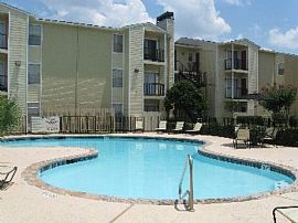 2 Bd/2 Bath Free Rent! Plus a Free Mov in Houston, TX