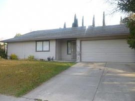 Gorgeous Corner Lot Duplex - Section 8 O in Sacramento, CA