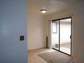 Gorgeous Corner Lot Duplex - Section 8 O in Sacramento, CA (Photo 4 of 5)