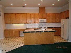 Spacious 4 Bed, 2 Bath with Sunroom in Elk Grove, CA (Photo 5 of 5)