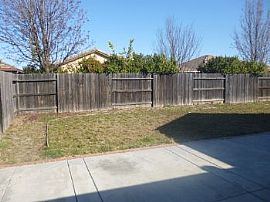 $325 Off First Month'S Rent! in Sacramento, CA (Photo 4 of 5)