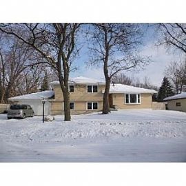 Newly Renovated Beautiful 4 Bedroom Home in Brooklyn Center, MN