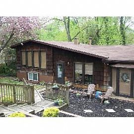 4br, 2ba Cute, Multi-Level Home in Annap in Annapolis, MD