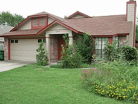 Great 3bedrm2bath Home Large Backyard Open Kitchen 2car Garage! in Austin, TX (Photo 6 of 6)