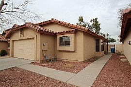 Charming 3br/2ba with Community Amenities! in Phoenix, AZ