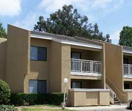 2 Bed with Balcony and All Appliances in Lon in Belmont Shore, CA