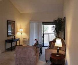 2 Bed with Balcony and All Appliances in Lon in Belmont Shore, CA (Photo 4 of 5)