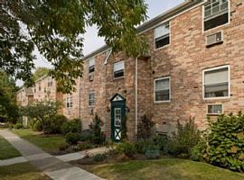 2 Bd/1 Bath Water and Gas Included! in Hatboro, PA