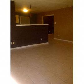 Priced to Move In!! in Phoenix, AZ (Photo 4 of 5)