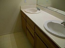 Large Ground Floor Unit in Las Vegas, NV (Photo 5 of 5)