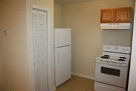 1036 Almeda St, 32209 - No App Fee! in Jacksonville, FL (Photo 3 of 5)