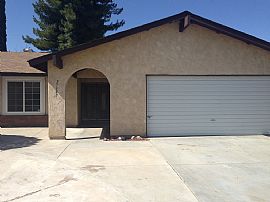 3 Bedroom/2 Bathroom House For Rent in Palmdale, CA