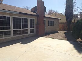 3 Bedroom/2 Bathroom House For Rent in Palmdale, CA (Photo 7 of 7)