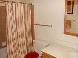 2 Bd/1 Bath Over Sized Closet Spaces! in Columbia, MD (Photo 3 of 5)