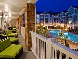 1 Bd/1 Bath Great Location Near Commuter in Dedham, MA