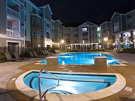 1 Bd/1 Bath Great Location Near Commuter in Dedham, MA (Photo 3 of 5)