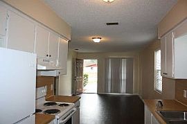 8665 Buttercup St, 32210- No App Fee in Jacksonville, FL (Photo 3 of 5)